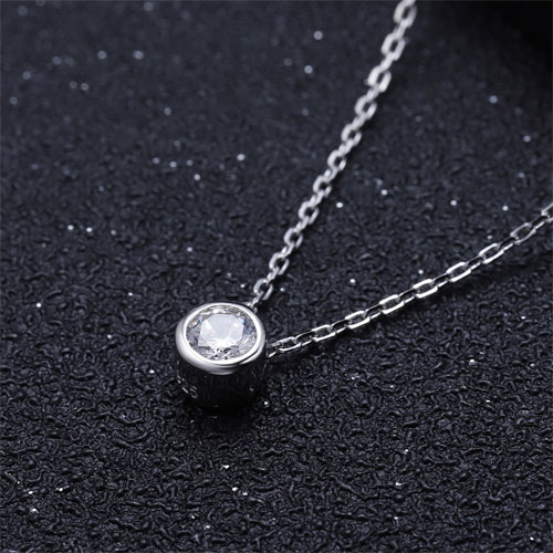silver pendant necklace