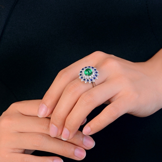 Flower Design Diamond Ring