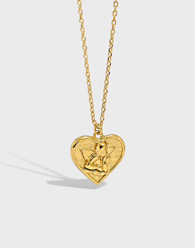 silver heart pendant necklace